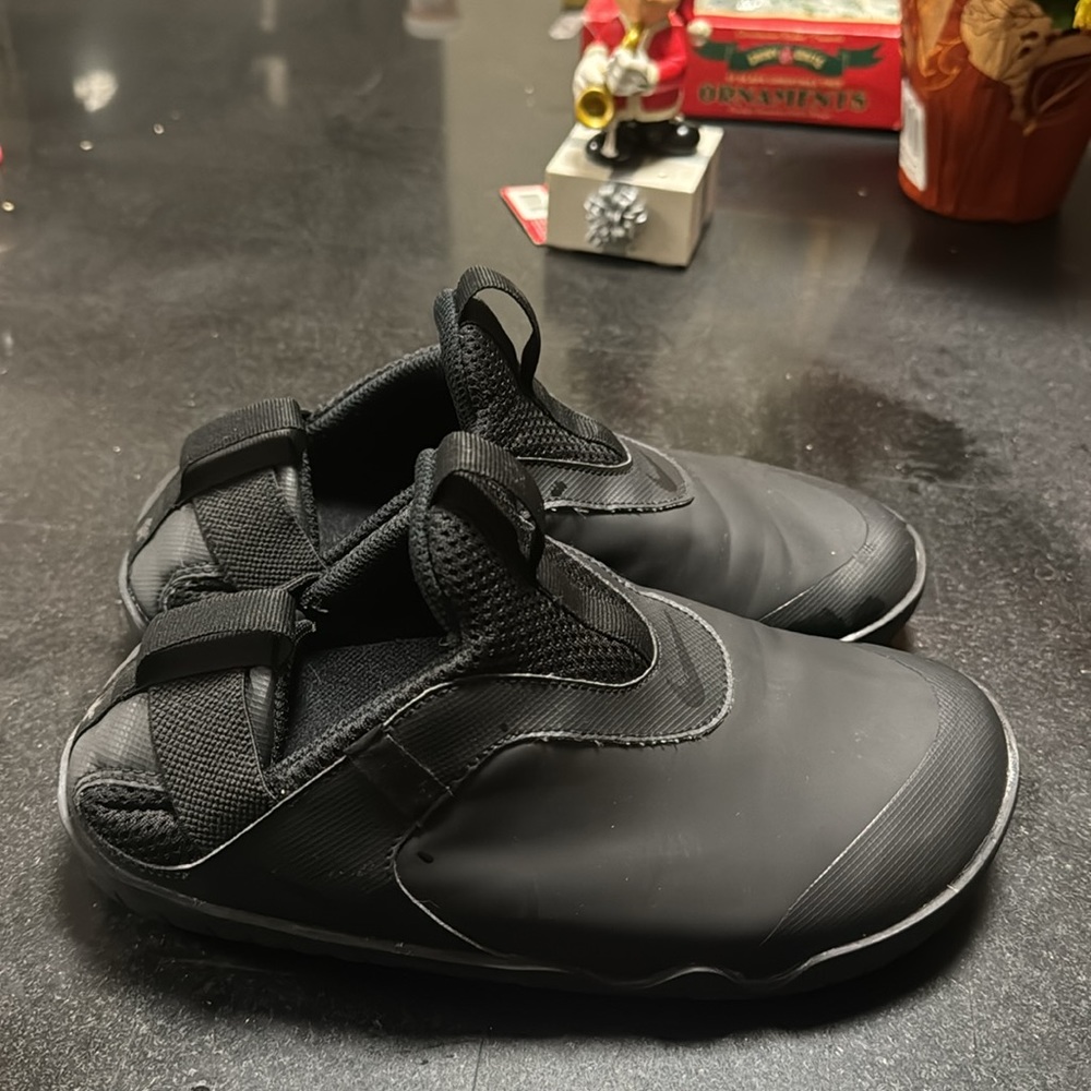 Nike - Picture 2 of 10